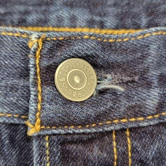 Levi Strauss Co Levi’s 501 Button-Fly Denim Cutoff Shorts Sz 32” - Picture 5 of 8